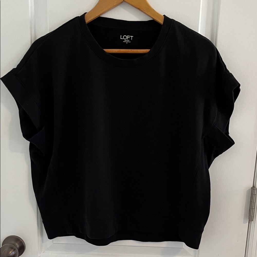 LOFT Women’s Black Boxy Short Sleeve Sweatshirt Medium